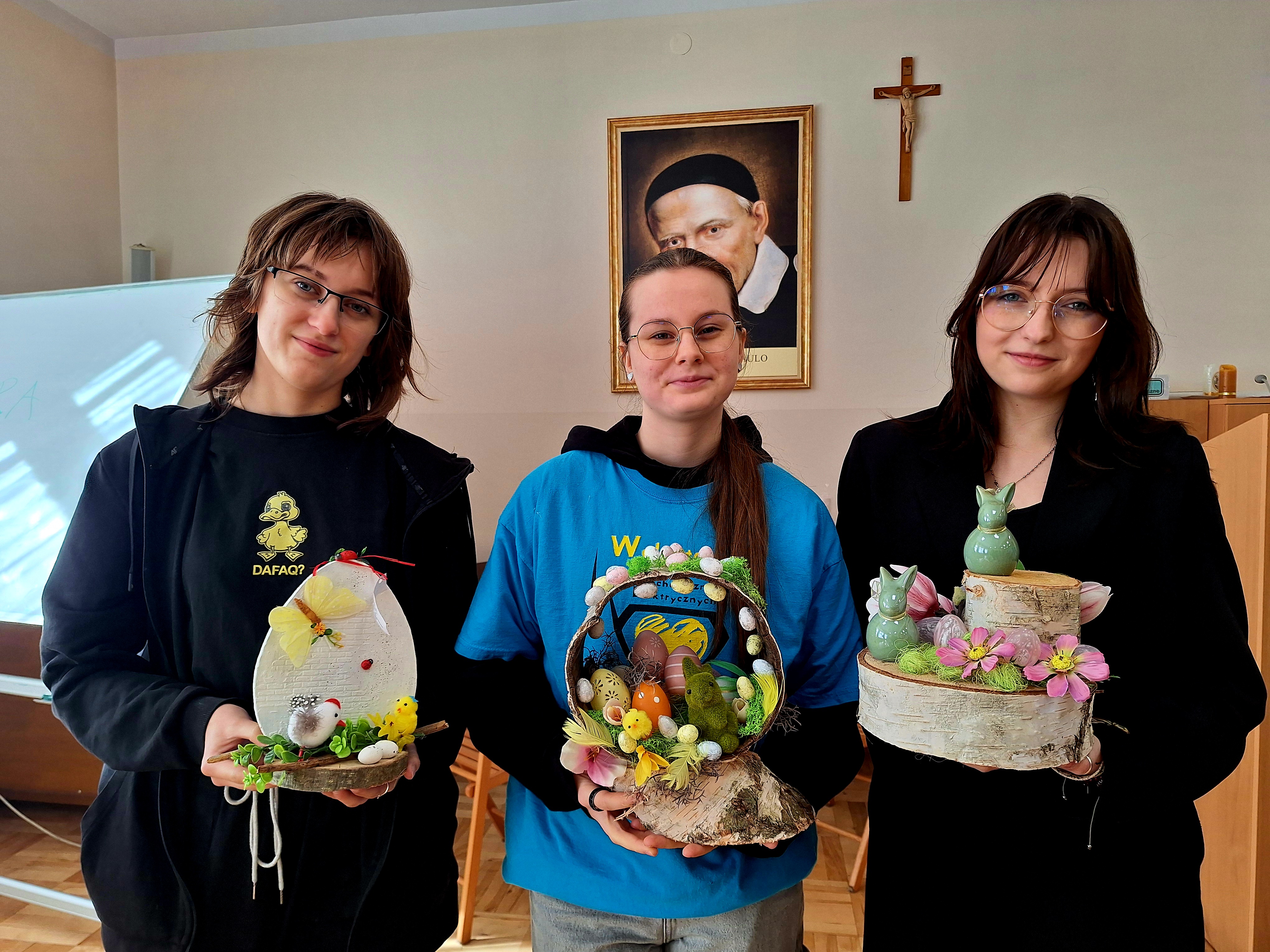 Ten kiermasz jest coroczną tradycją. Tarnowscy uczniowie zbierają pieniądze na pomoc Hospicjum Domowemu