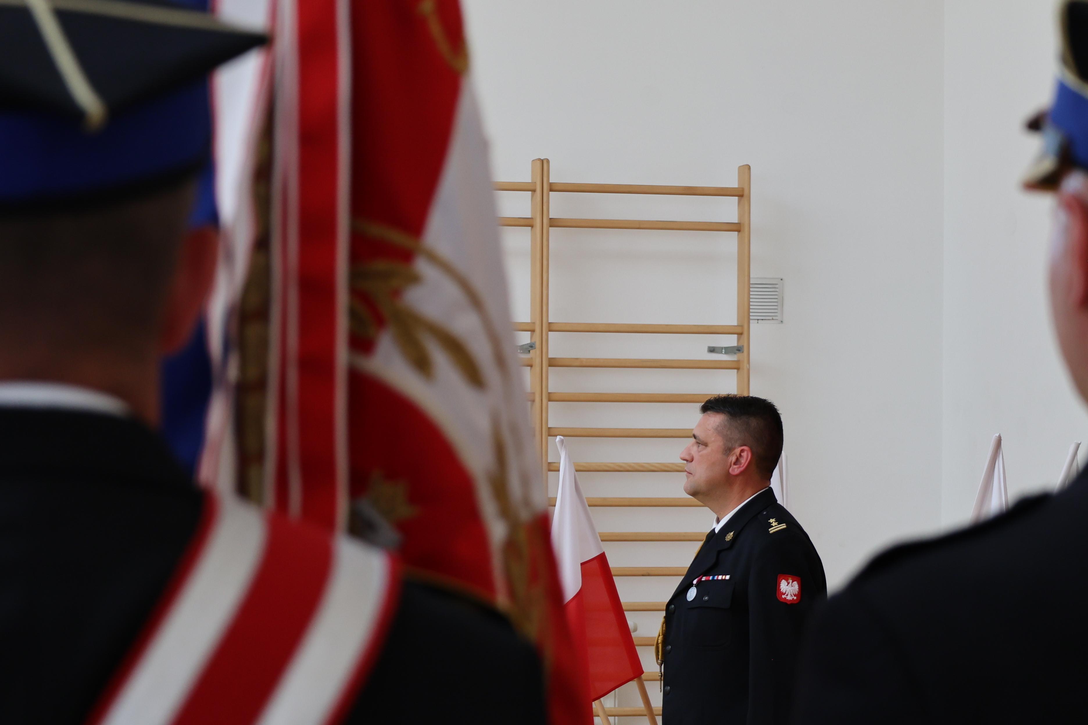 Sądecki strażak dostał ważne odznaczenie miejskie. Część radnych wstrzymała się od głosu