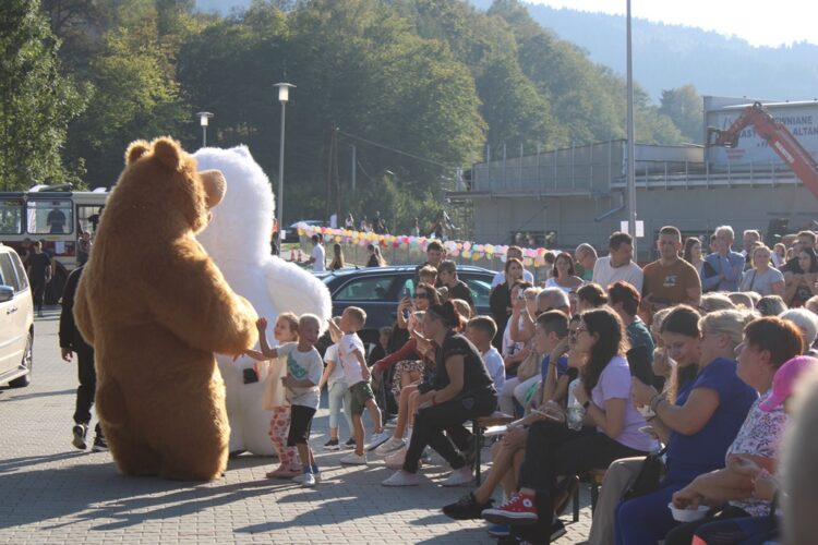 na zdjęciu: I Festyn Parafialny w Kamionce Wielkiej