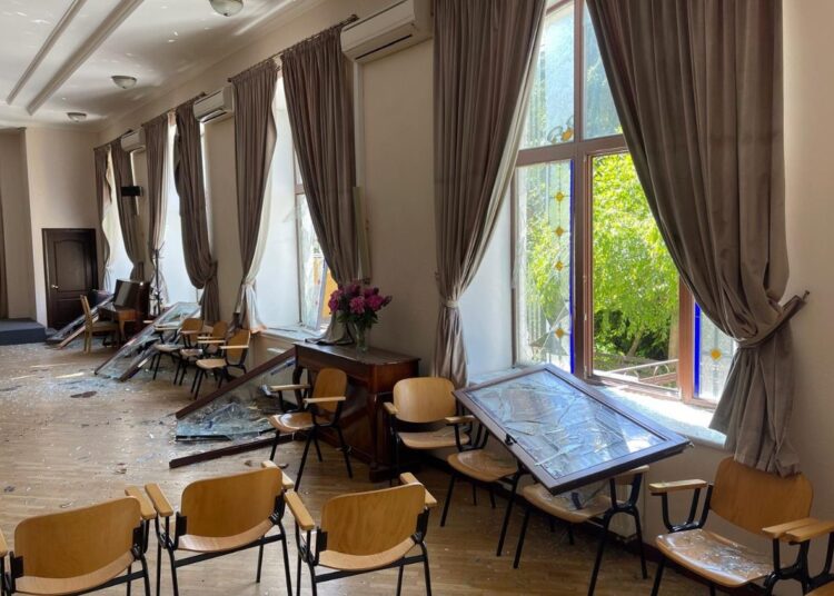 Klasztor Dominikanów w Kijowie po ataku na sąsiedni budynek/Vatican News