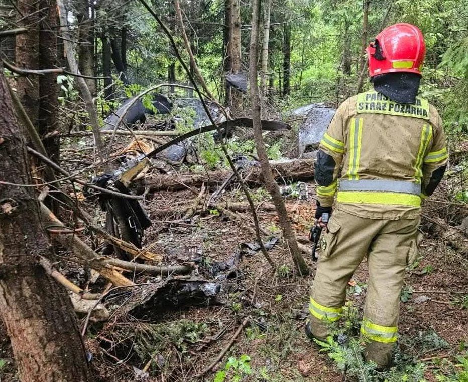 Tragiczny wypadek śmigłowca w Beskidzie Wyspowym. Prokuratura bada okoliczności zdarzenia