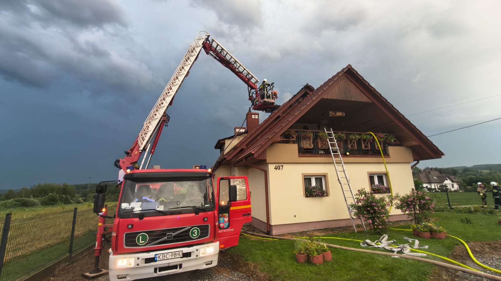 Burze przeszły przez region tarnowski – dziesiątki interwencji straży pożarnej