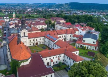 fot. Sanktuarium Matki Bożej Pocieszenia w Nowym Sączu. Jezuici