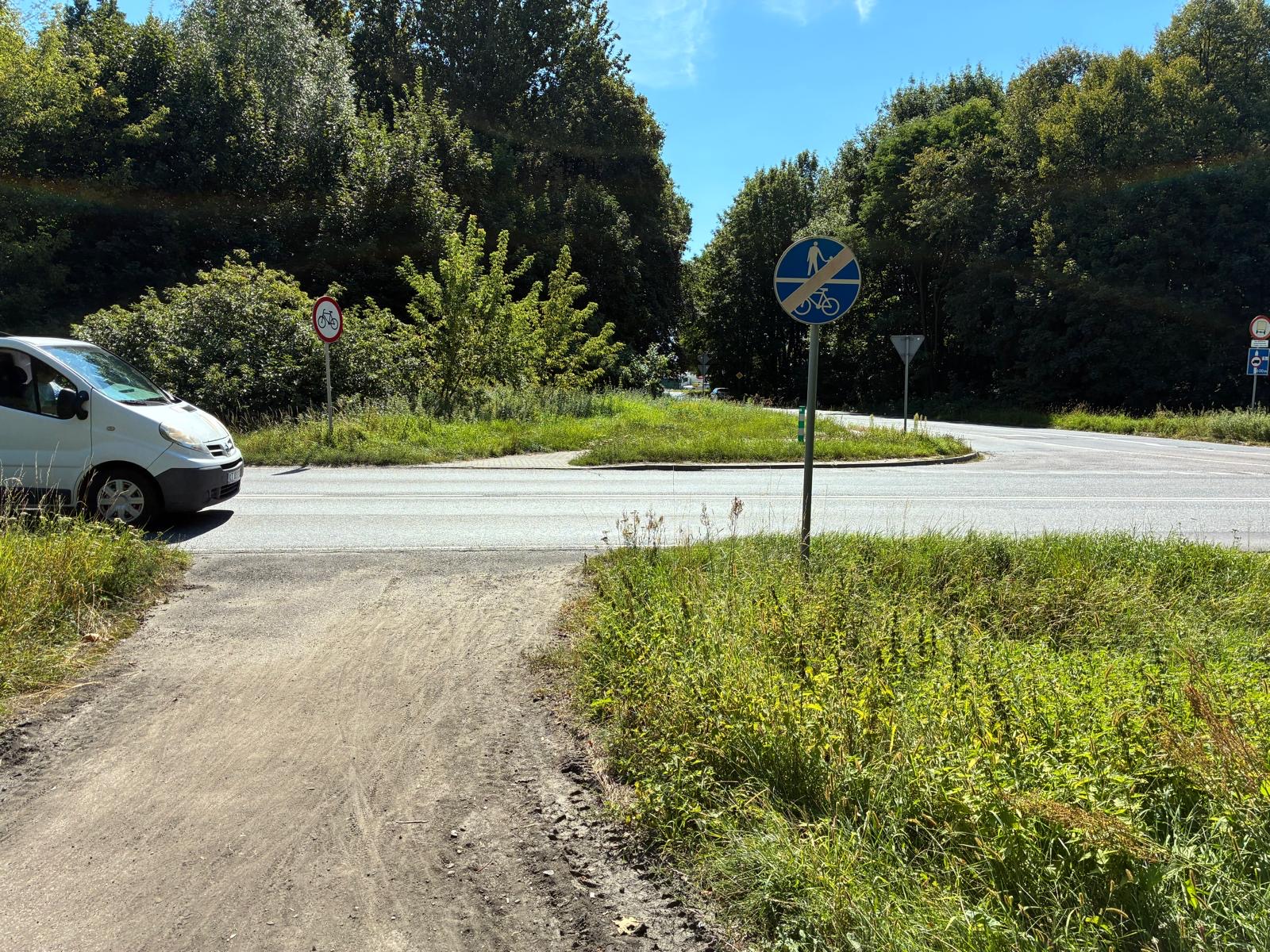 Jak poprawić bezpieczeństwo w miejscu, gdzie zginęła młoda kobieta? ZDiK rozważa dwa warianty