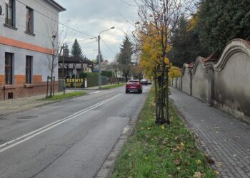 na zdjęciu: odcinek ul. Tuchowskiej, który będzie w listopadzie jednokierunkowy