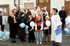 73dab077-a538-4d7d-989a-14dc7393a501