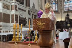 f150bf97-cfd4-4944-b643-2cd7e052e340