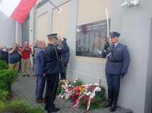 04e22cb0-443e-4744-8f46-0cf6ff57c640