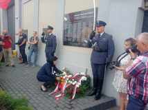 aa25afc2-e290-4e42-b4b6-96b112e4ba2f