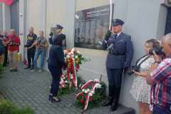 f6d49b66-120e-4e4b-854b-88a9ea23b522