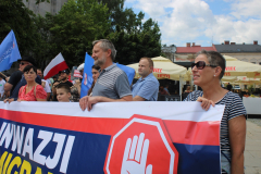 stop_imigrantom_07_202533-1