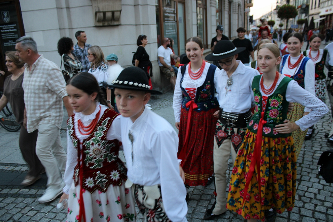 swieto_dzieci_gor_korowod_07_202575